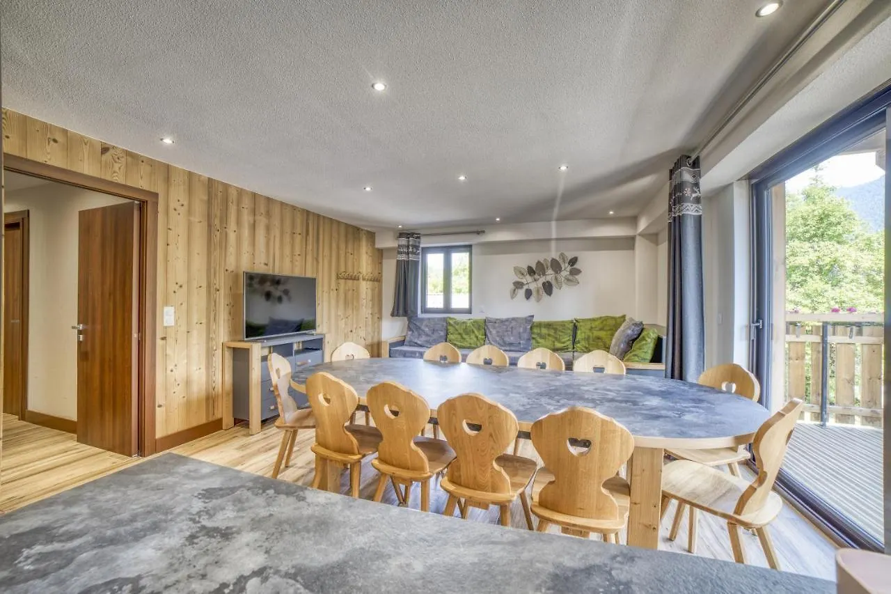Carline Apartment Morillon 0*,